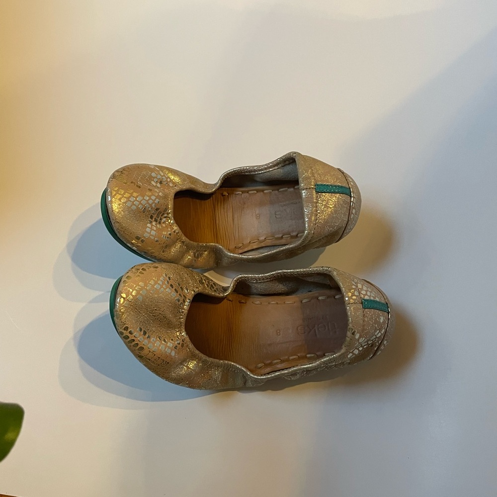 Romantic blush metallic Tieks